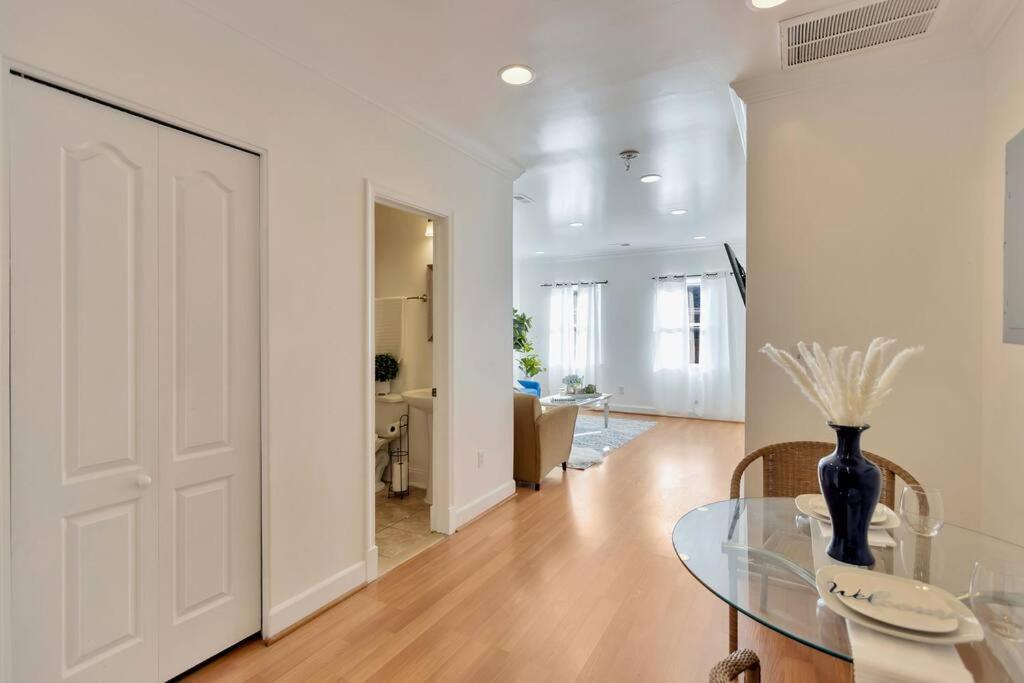 Dc A Lovely Urban Oasis Condo ワシントン エクステリア 写真