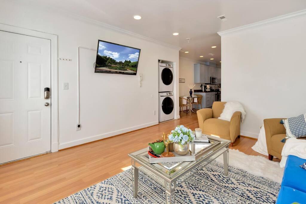 Dc A Lovely Urban Oasis Condo ワシントン エクステリア 写真