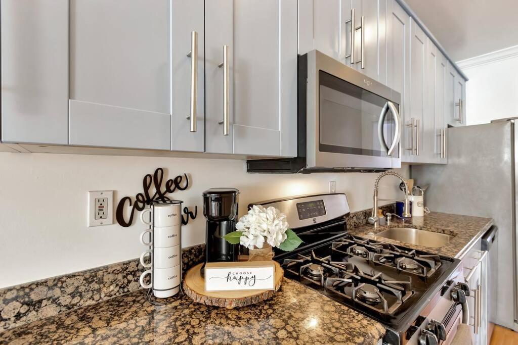Dc A Lovely Urban Oasis Condo ワシントン エクステリア 写真